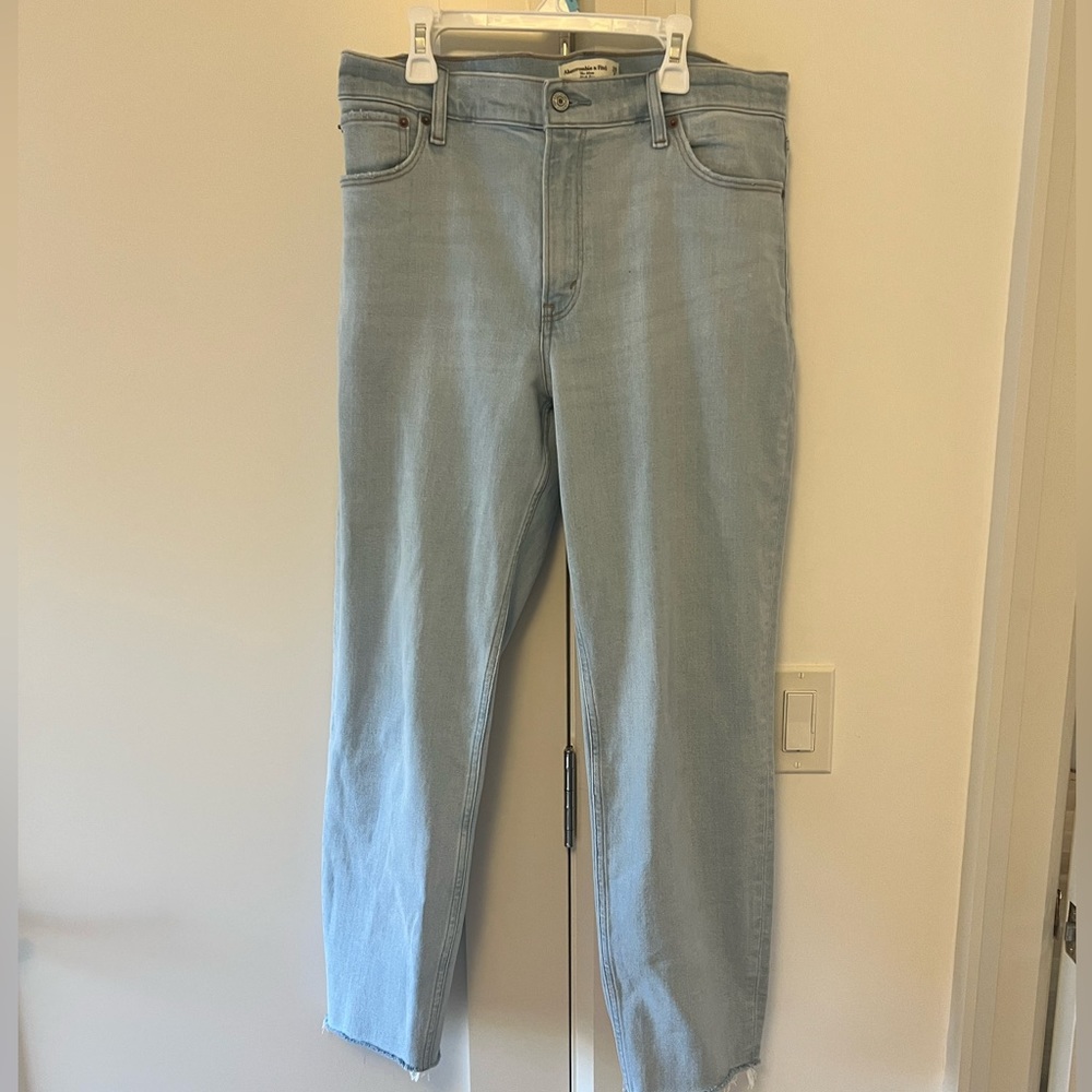 Abercrombie and Fitch - The Mom High Rise Jean